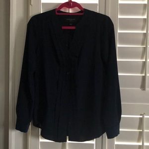Banana Republic women’s navy V-neck blouse in navy size small
